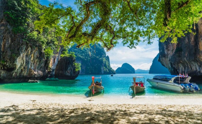 Lao Lading Hong Islands speedboat trip Krabi Sea Eagle Tour Luxury longtail boat