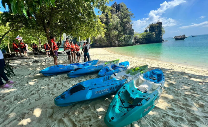 Kayaking Hong Island Krabi speedboat trip luxury longtail boat Sea Eagle Tour