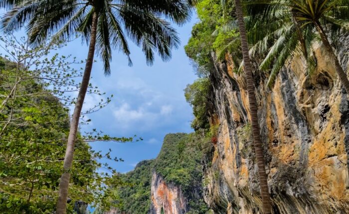 Lao Lading Hong Islands Krabi speedboat trip luxury longtail boat Sea Eagle Tour