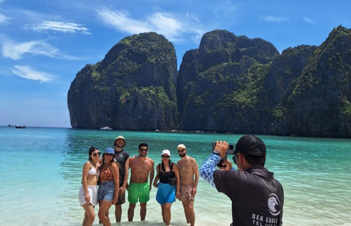 Professional Crew Guide Private speedboat trip Sea Eagle