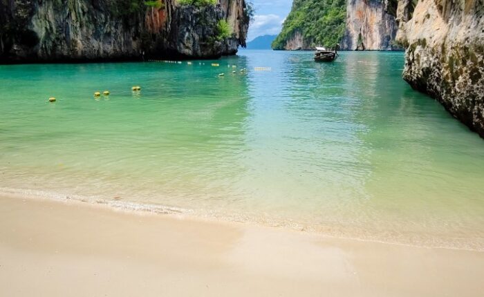 Loa Lading Beach Hong Islands Krabi Speedboat trip luxury longtail boat Sea Eagle Tour